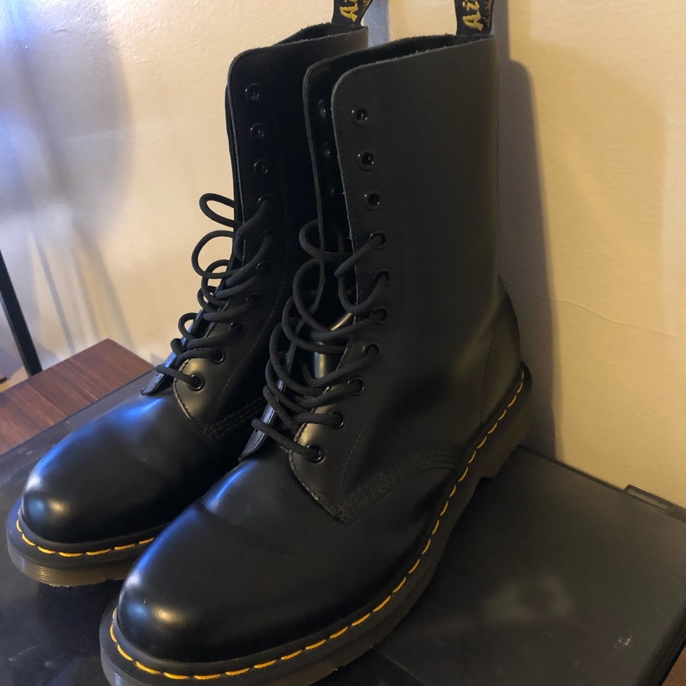Doc Marten Boots - Picture 2 of 5